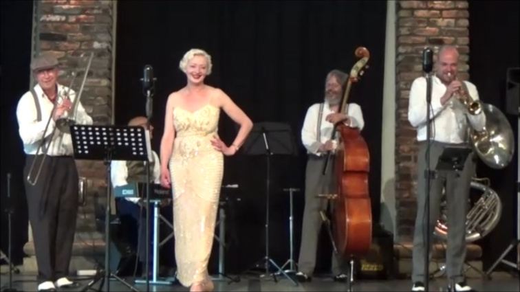 Die blonde Carmen — photo 2