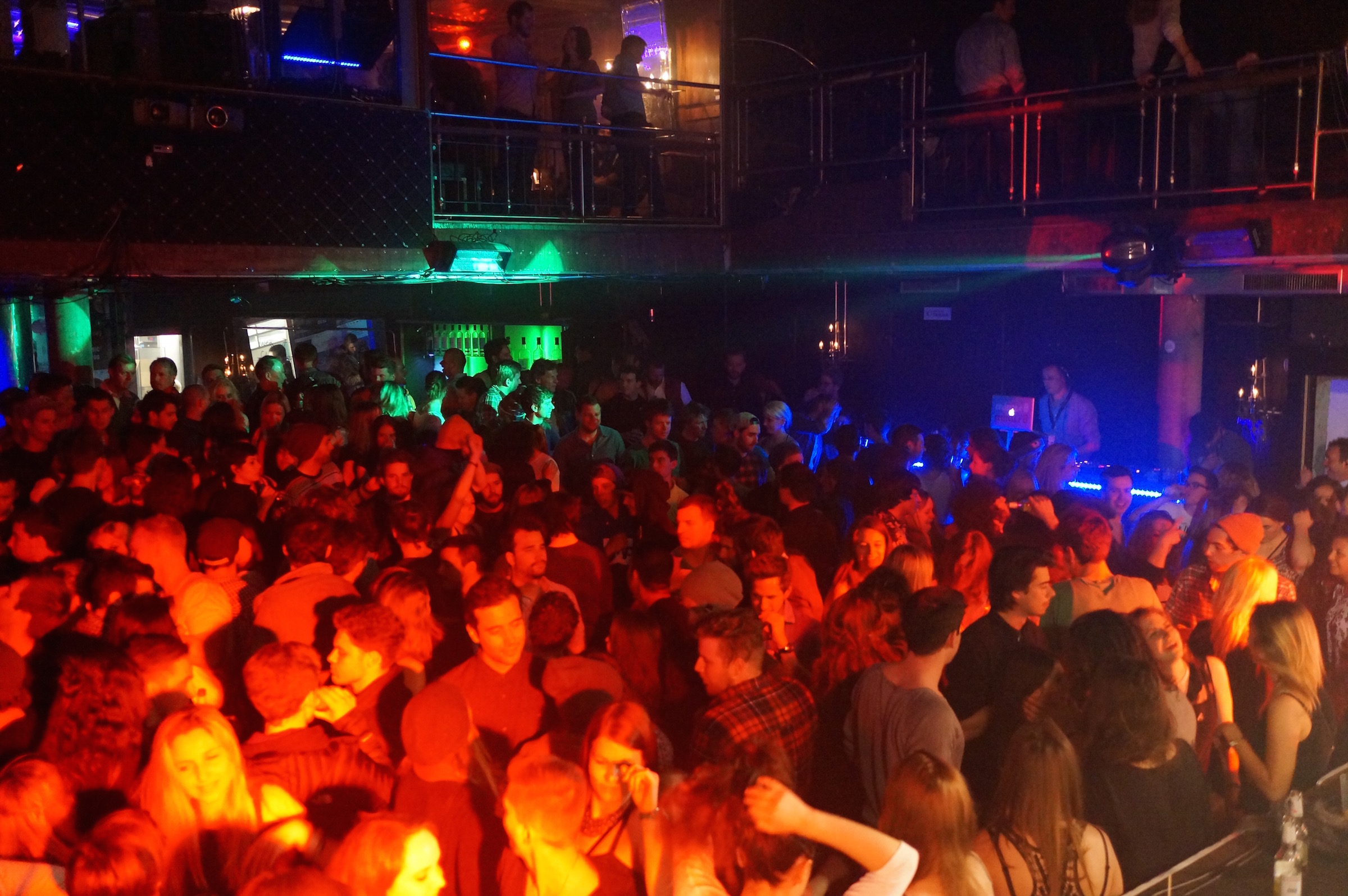 DJ Minus 8 - auch als Duo mit Sängerin / Saxophonist / Gitarrist — photo 6