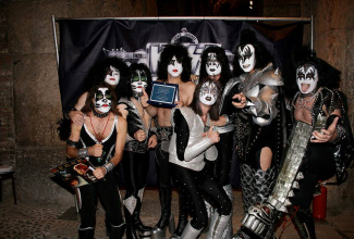 DRESSED TO KISS TRIBUTE BAND