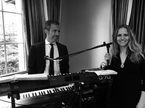 Duo Claudia &amp;amp; Marcello -  Live Music &amp;amp; DJ Performance — photo 6
