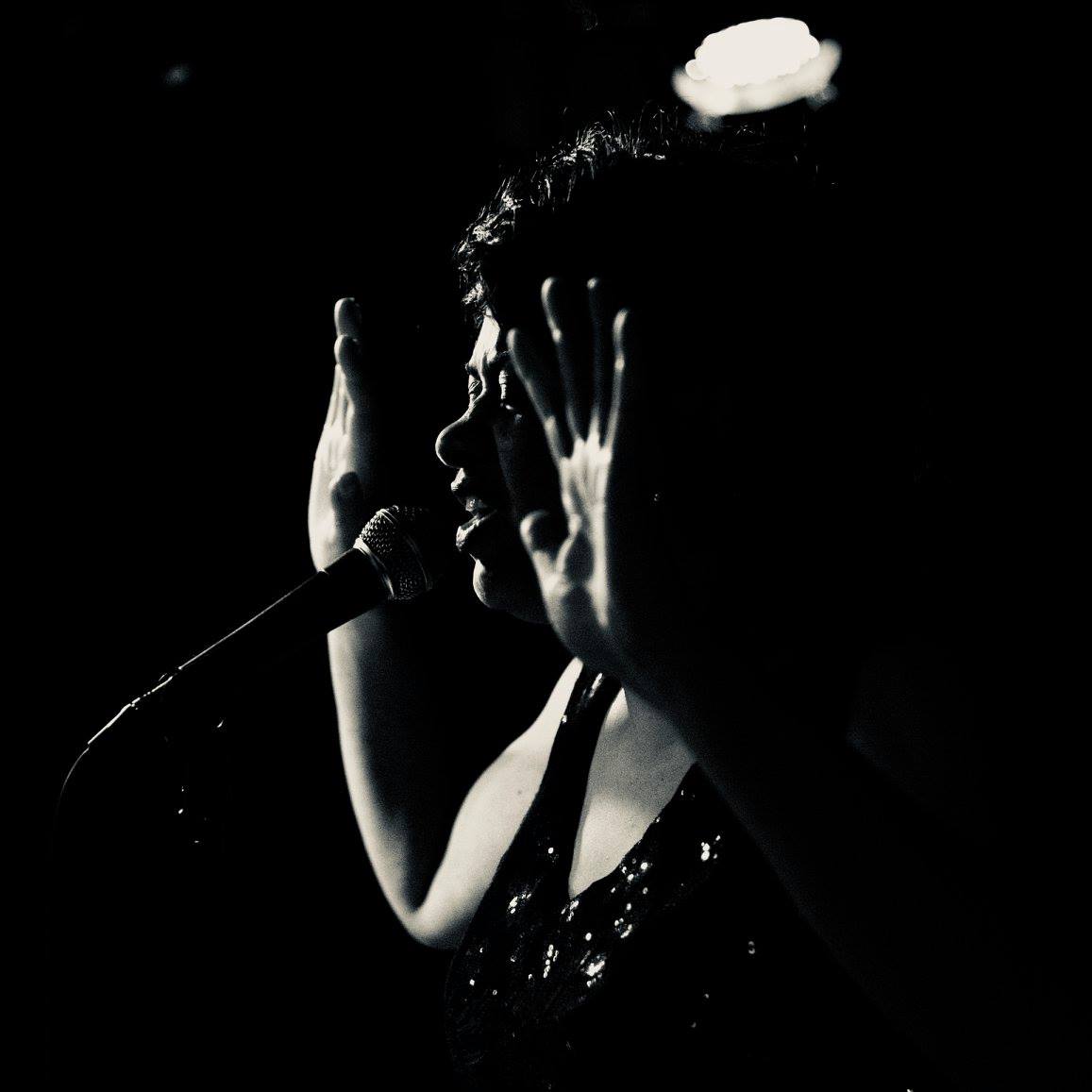 Lili Rhose - Solo Singer — photo 3