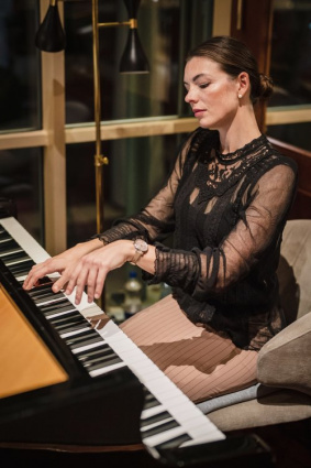 Piano — photo 9