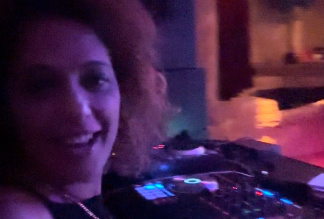 DJ