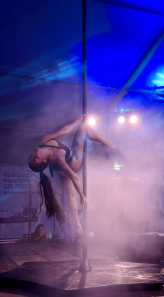 spettacolo pole dance — photo 5