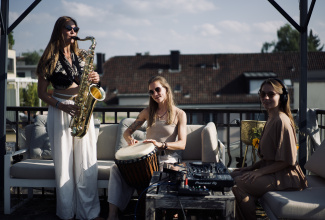 Dj live set with Saxophopone & Djembe
