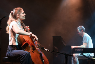 Moon duo piano violoncelle électro